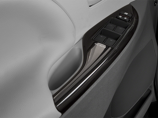 2014 Toyota Sienna Limited 7 Passenger