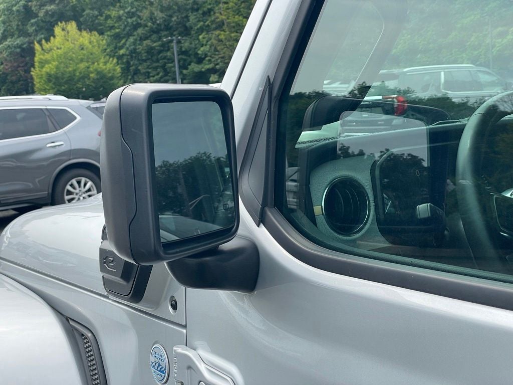 2024 Jeep Wrangler Sahara 4xe