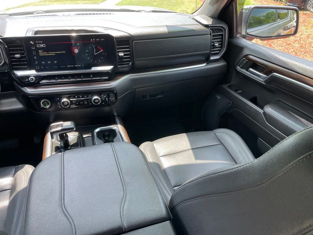2023 GMC Sierra 1500 SLT
