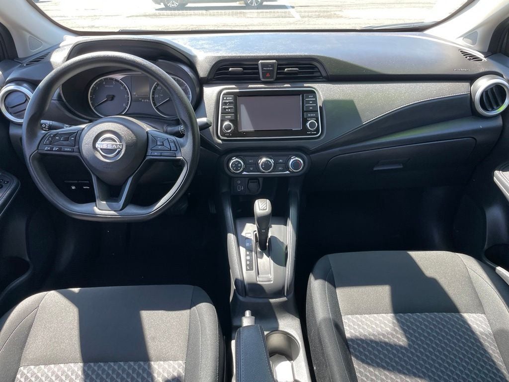 2024 Nissan Versa 1.6 S S Plus package