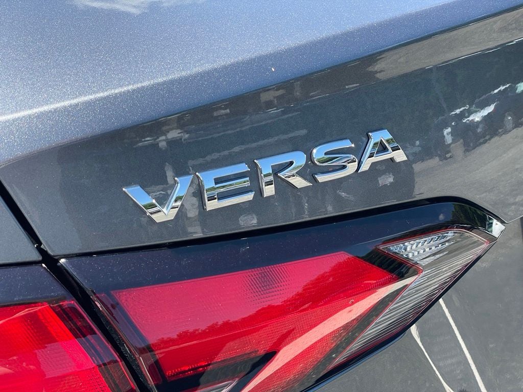 2024 Nissan Versa 1.6 S S Plus package