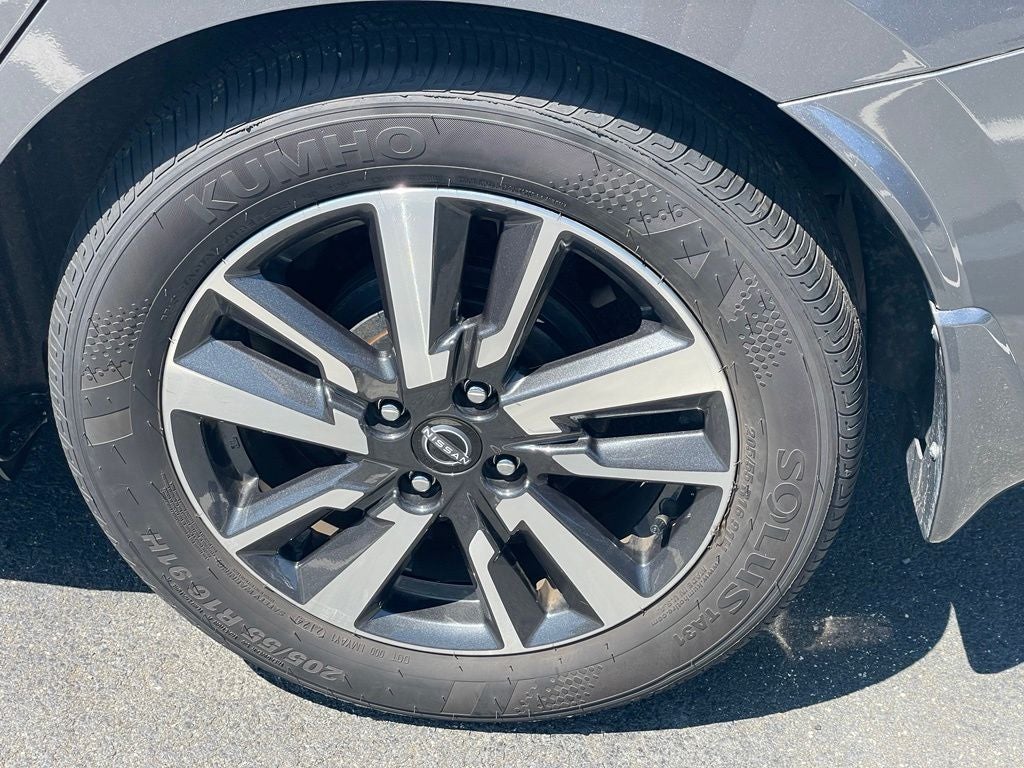 2024 Nissan Versa 1.6 S S Plus package