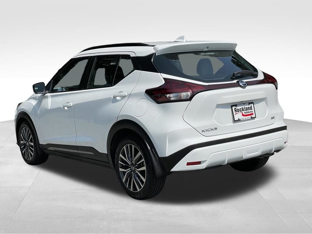 2021 Nissan Kicks SR