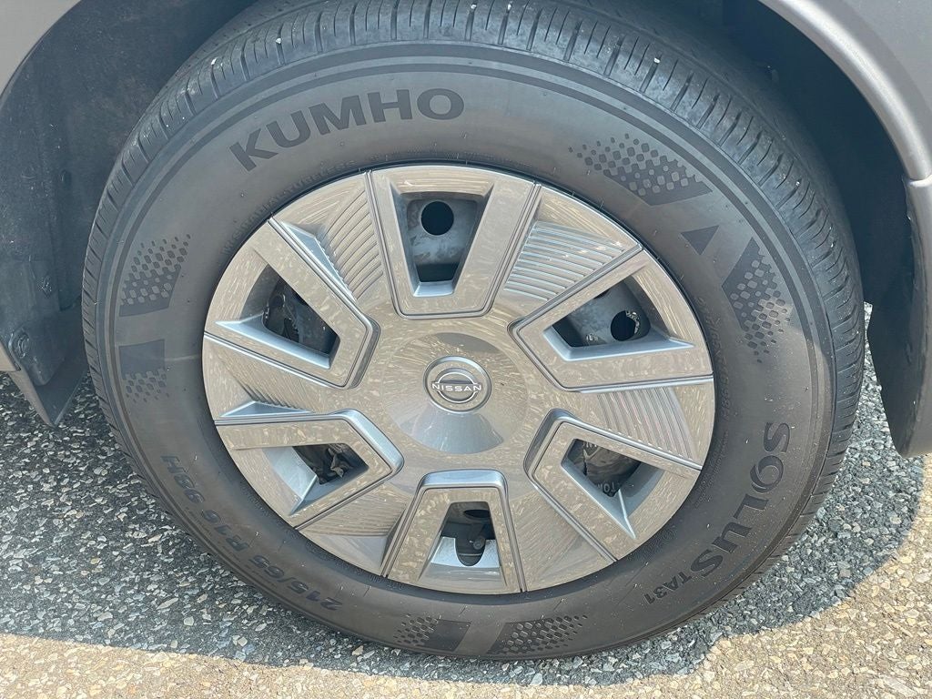2025 Nissan Kicks S
