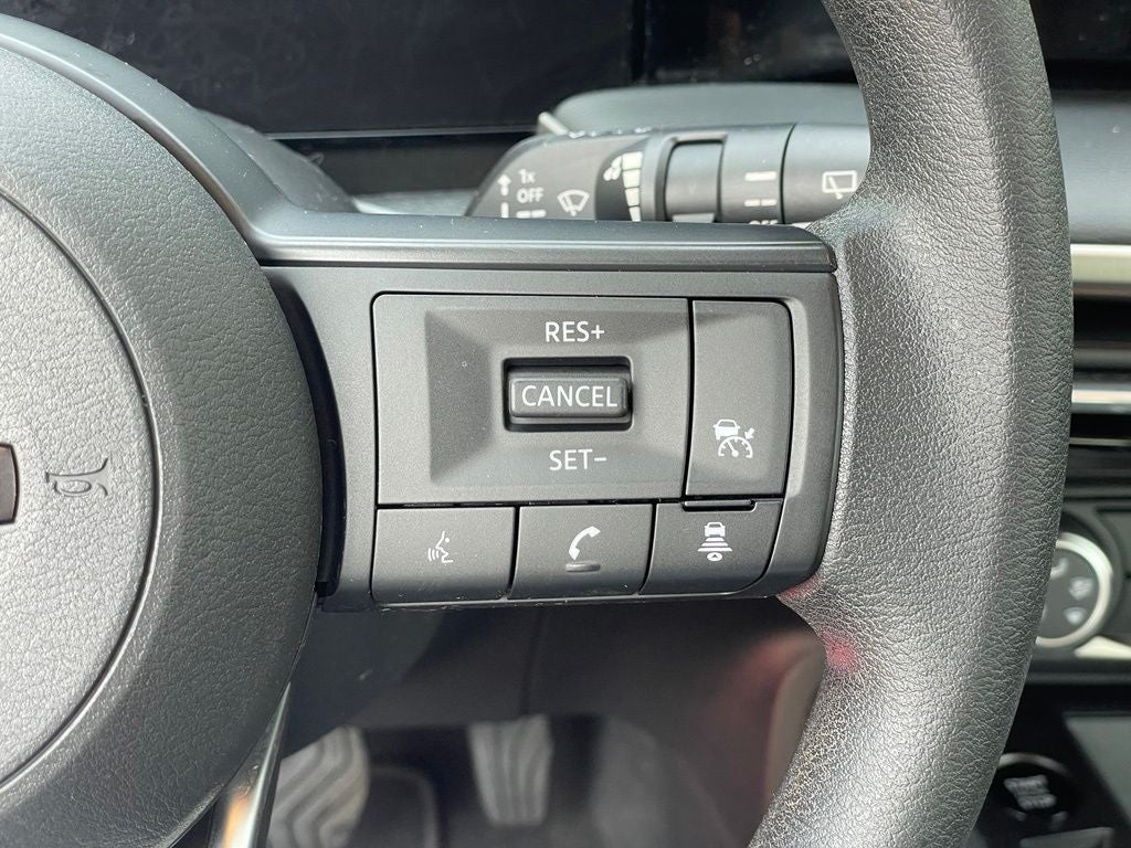 2025 Nissan Kicks S