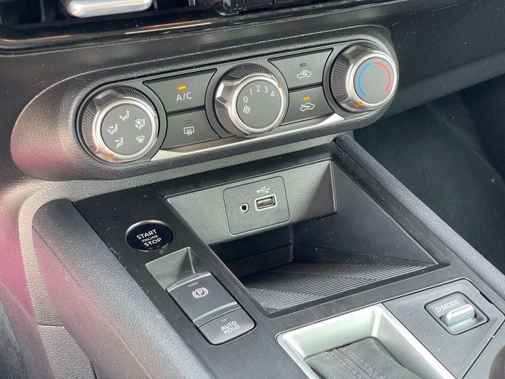 2025 Nissan Kicks S