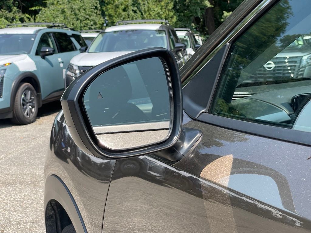 2025 Nissan Kicks S