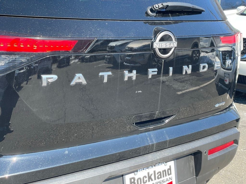 2024 Nissan Pathfinder S