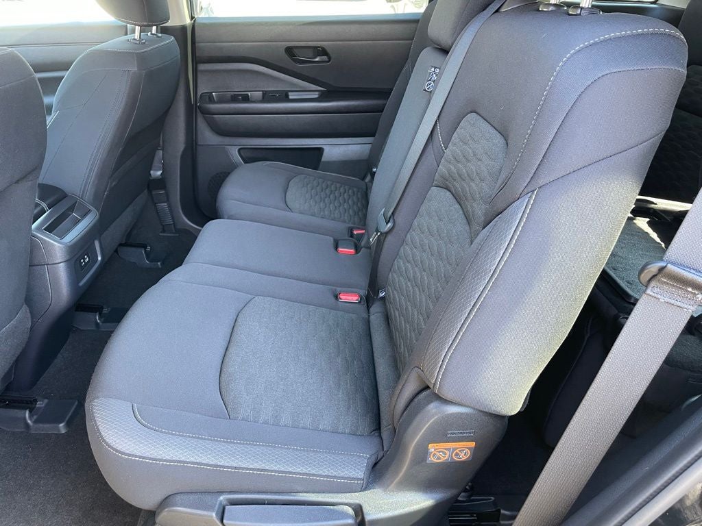 2024 Nissan Pathfinder S