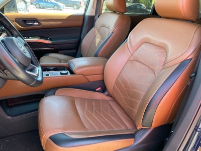 2023 Nissan Pathfinder Platinum