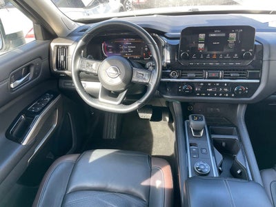 2022 Nissan Pathfinder Platinum