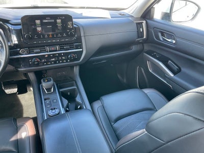 2022 Nissan Pathfinder Platinum