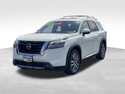 2022 Nissan Pathfinder Platinum