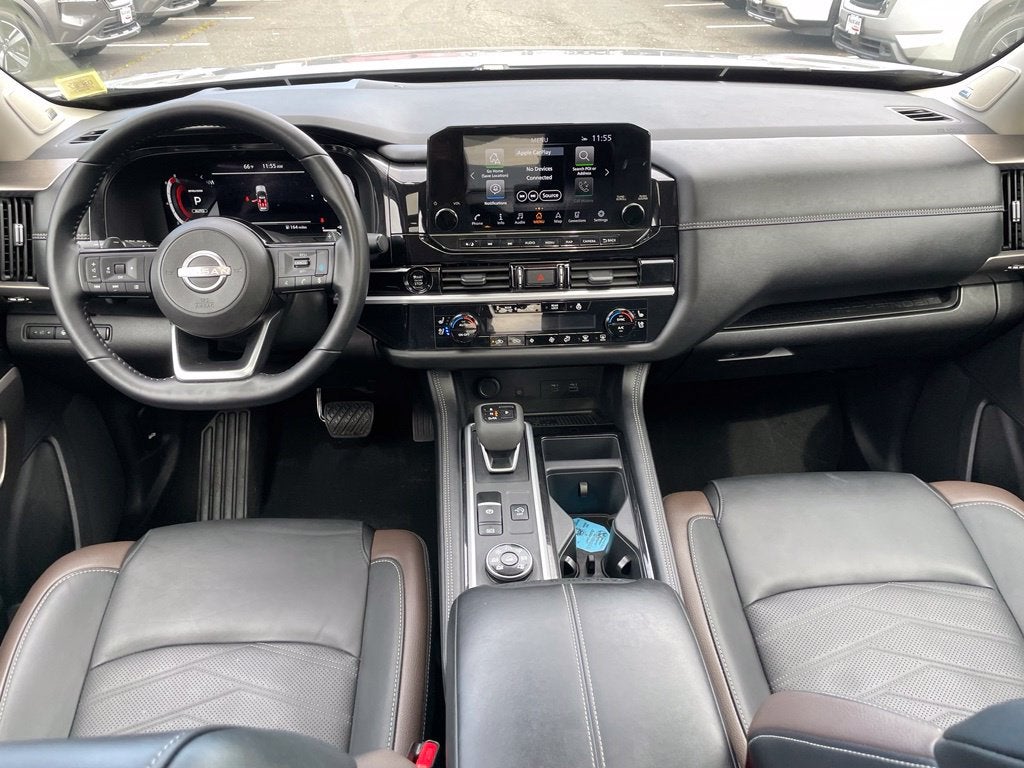 2025 Nissan Pathfinder Platinum