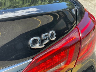 2023 INFINITI Q50 LUXE