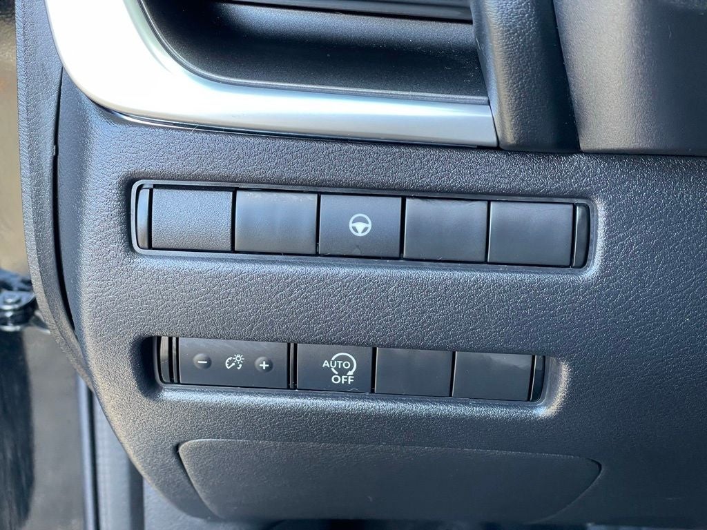 2023 Nissan Rogue SV Cloth Seating