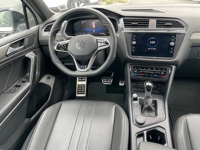 2024 Volkswagen Tiguan 2.0T SE R-Line Black