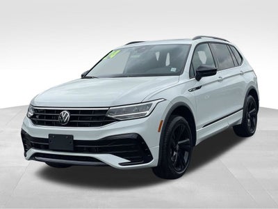 2024 Volkswagen Tiguan 2.0T SE R-Line Black