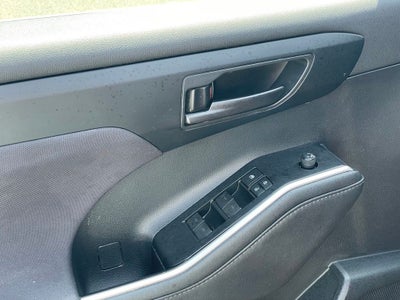 2020 Toyota Highlander LE