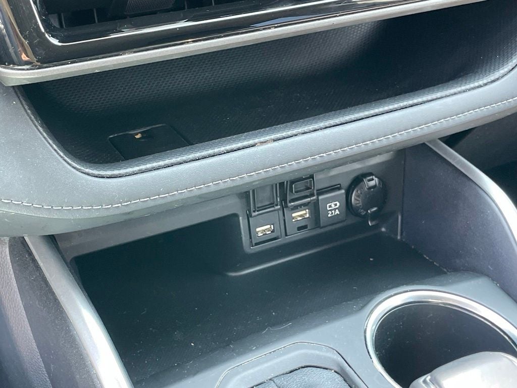 2020 Toyota Highlander LE