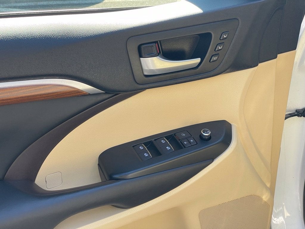 2017 Toyota Highlander Hybrid Limited Platinum
