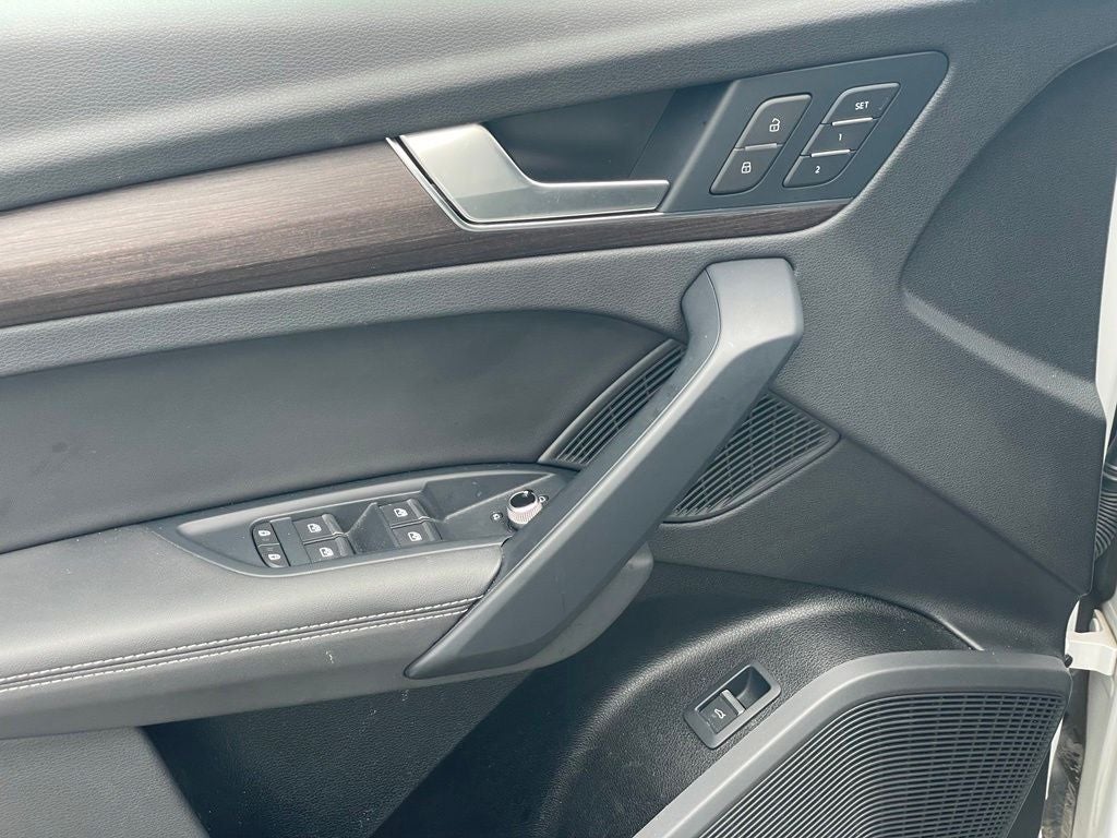 2023 Audi Q5 45 S line Premium quattro
