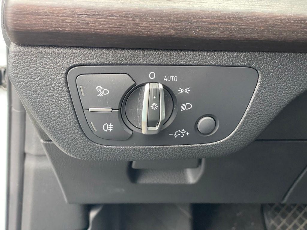 2023 Audi Q5 45 S line Premium quattro