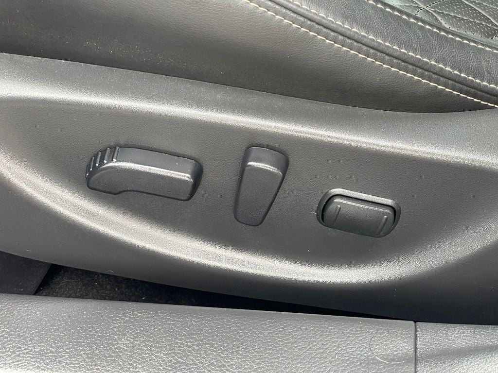 2023 Nissan Maxima Platinum