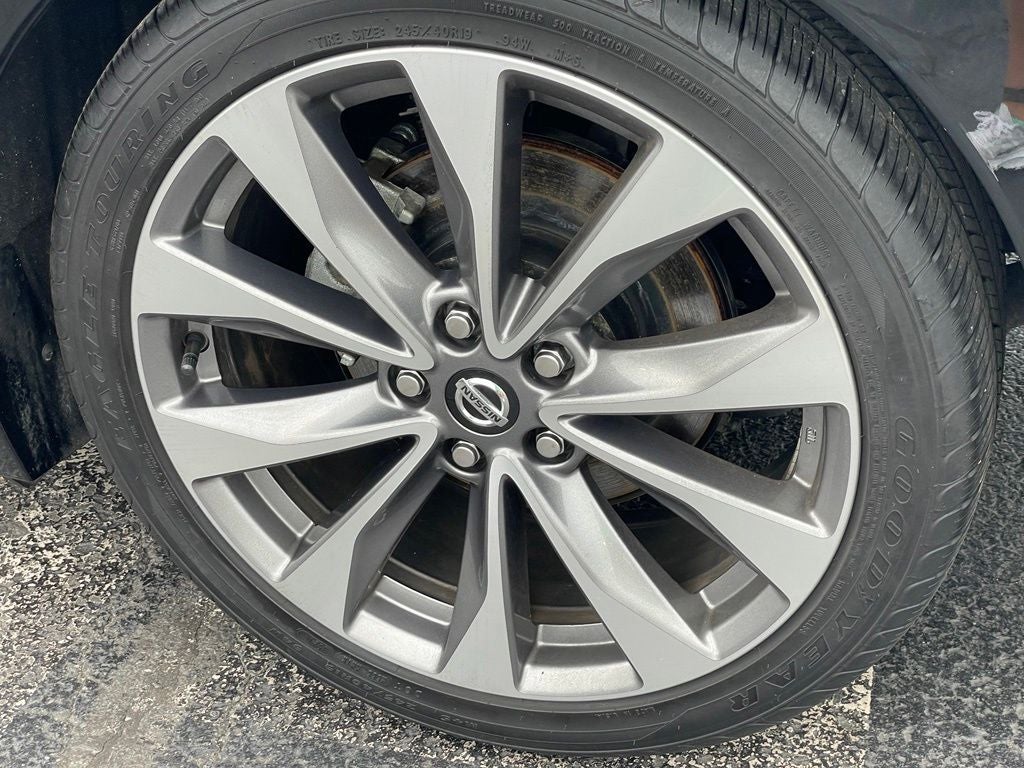 2023 Nissan Maxima Platinum
