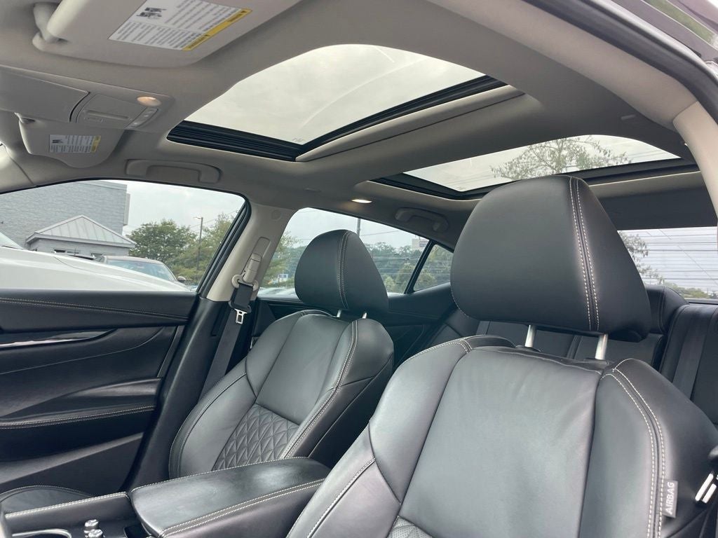 2023 Nissan Maxima Platinum