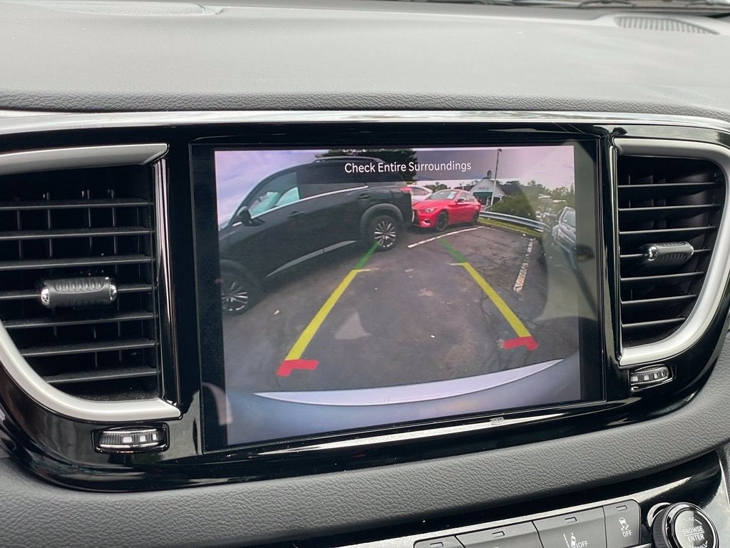 2026 Chrysler Pacifica Select