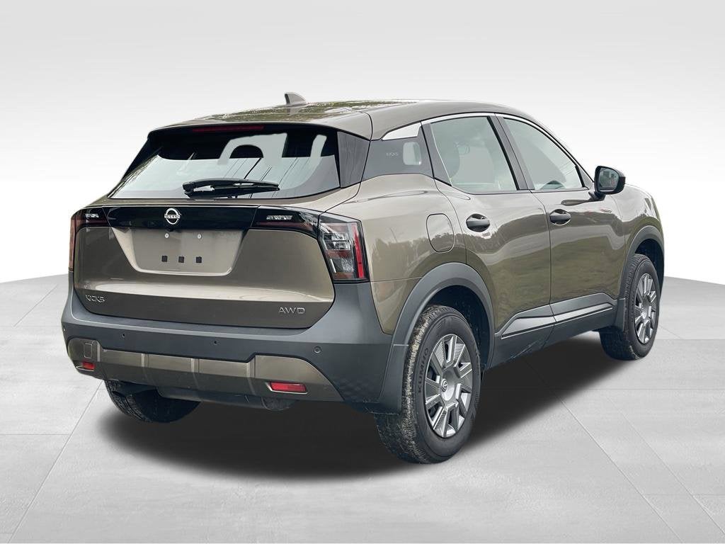 2025 Nissan Kicks S