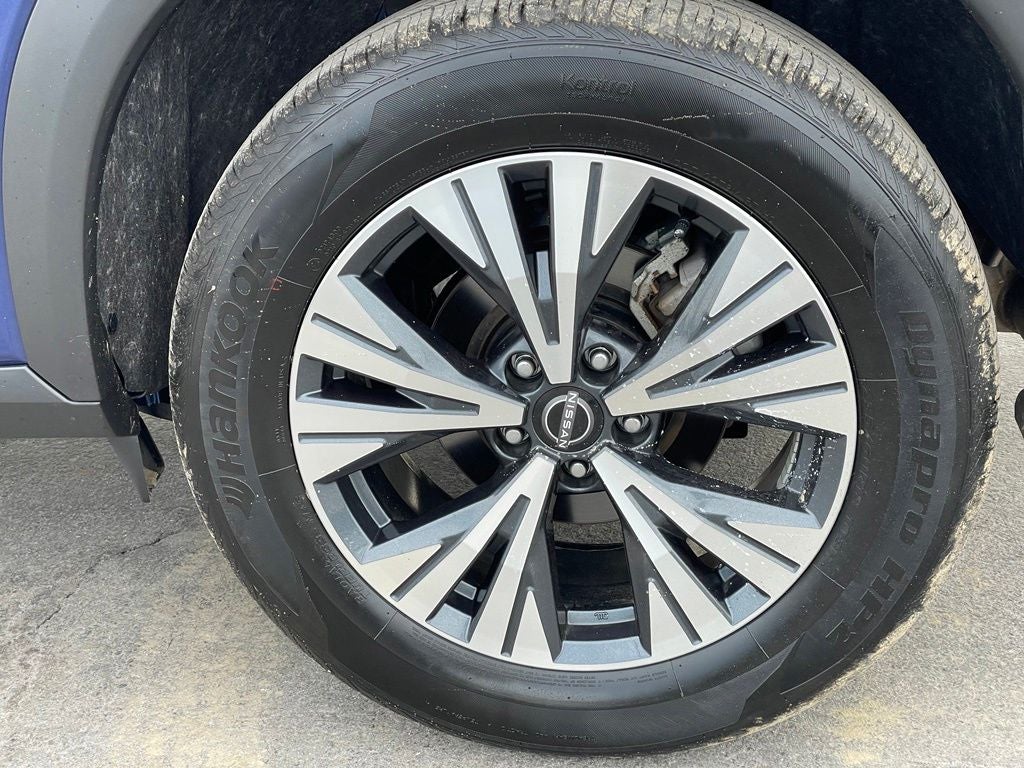 2023 Nissan Rogue SV premium
