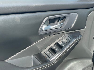 2024 Nissan Rogue SV Cloth Seating