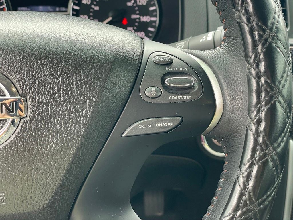 2019 Nissan Pathfinder SV