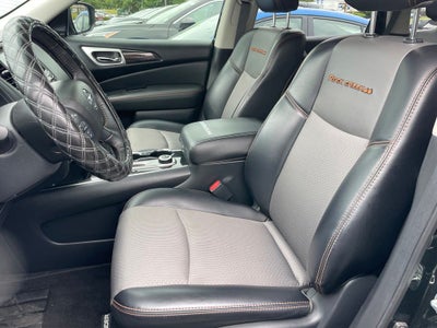 2019 Nissan Pathfinder SV