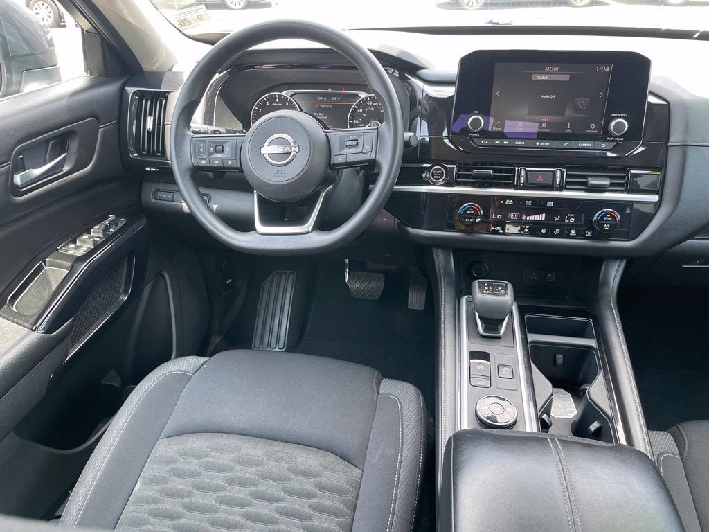 2022 Nissan Pathfinder S