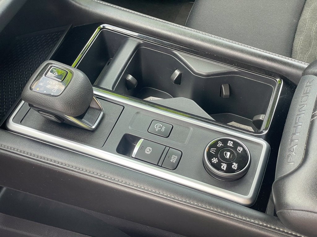 2022 Nissan Pathfinder S