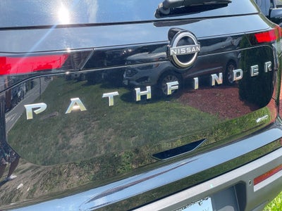 2022 Nissan Pathfinder S