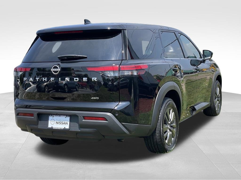 2022 Nissan Pathfinder S
