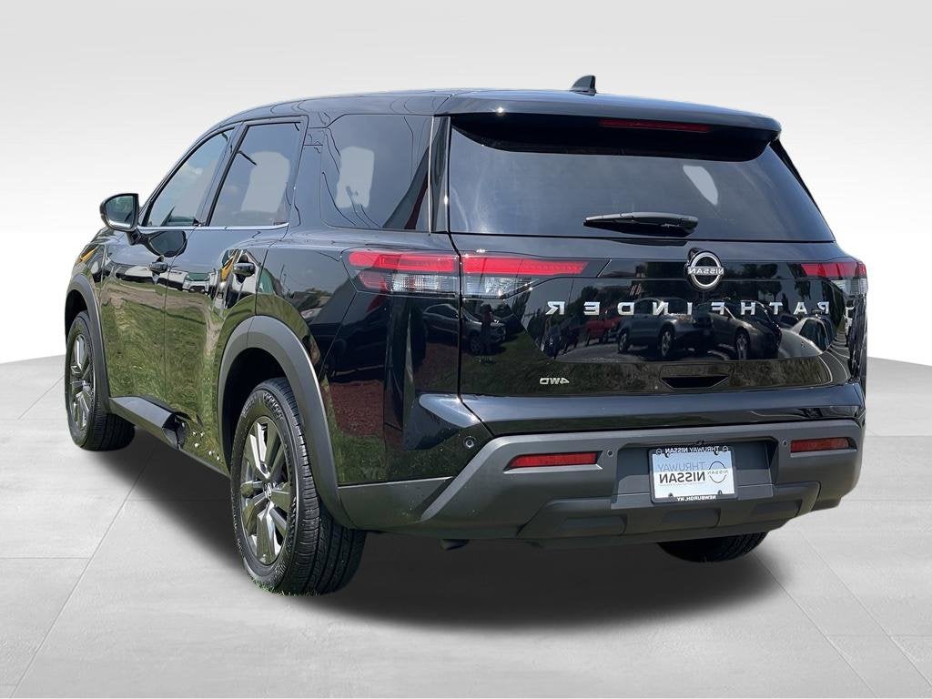 2022 Nissan Pathfinder S