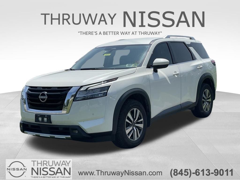 2022 Nissan Pathfinder SL