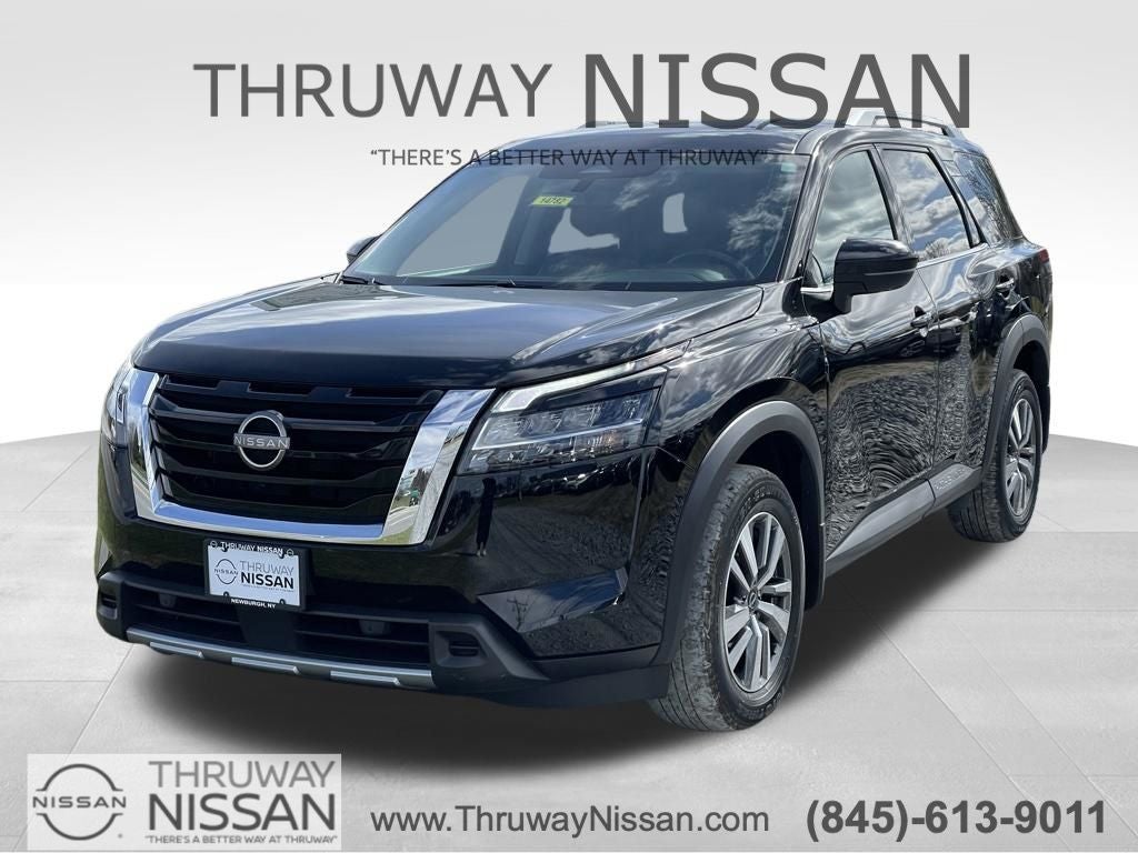 2022 Nissan Pathfinder SL