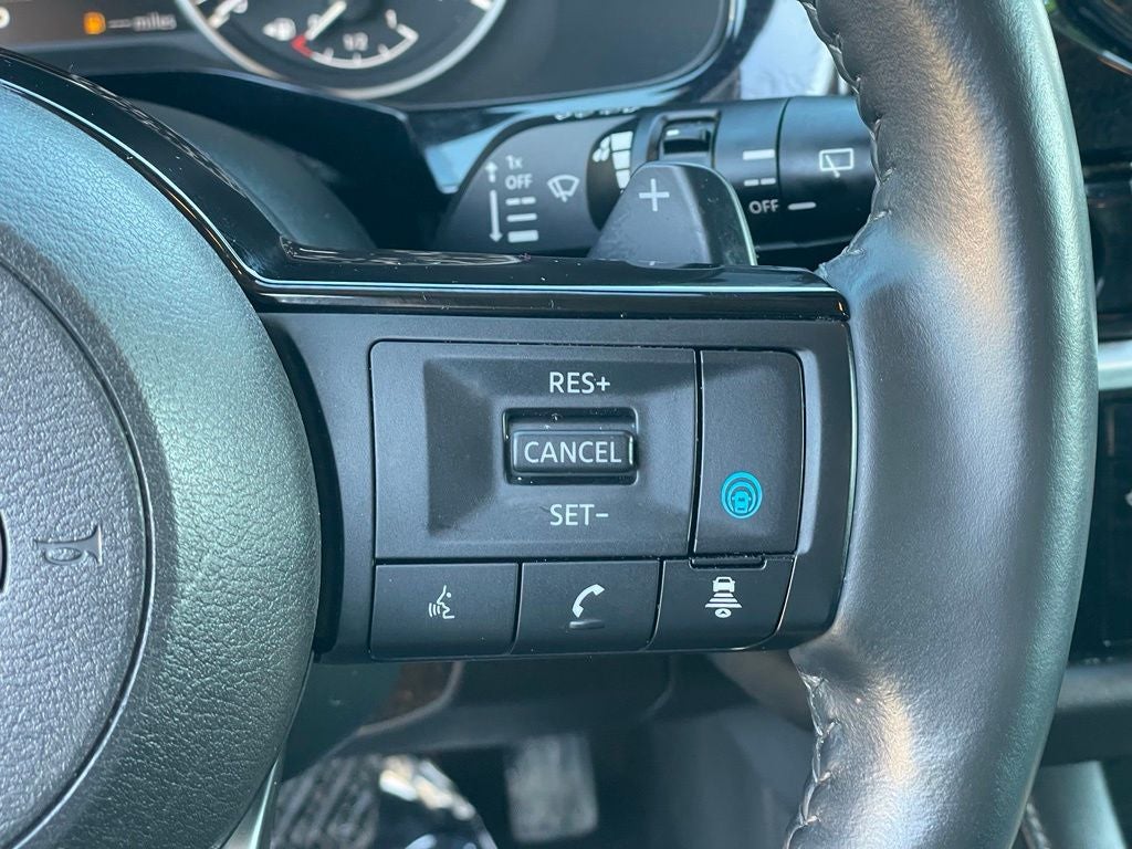 2024 Nissan Pathfinder SL premium