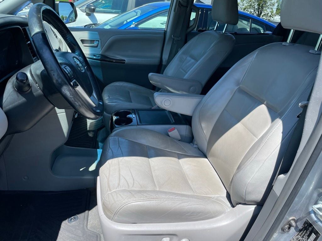 2016 Toyota Sienna XLE Premium 7 Passenger