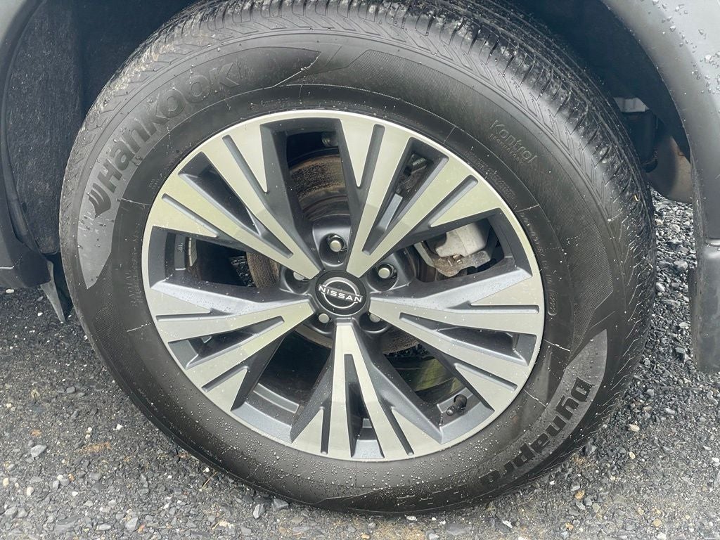 2023 Nissan Rogue SV premium