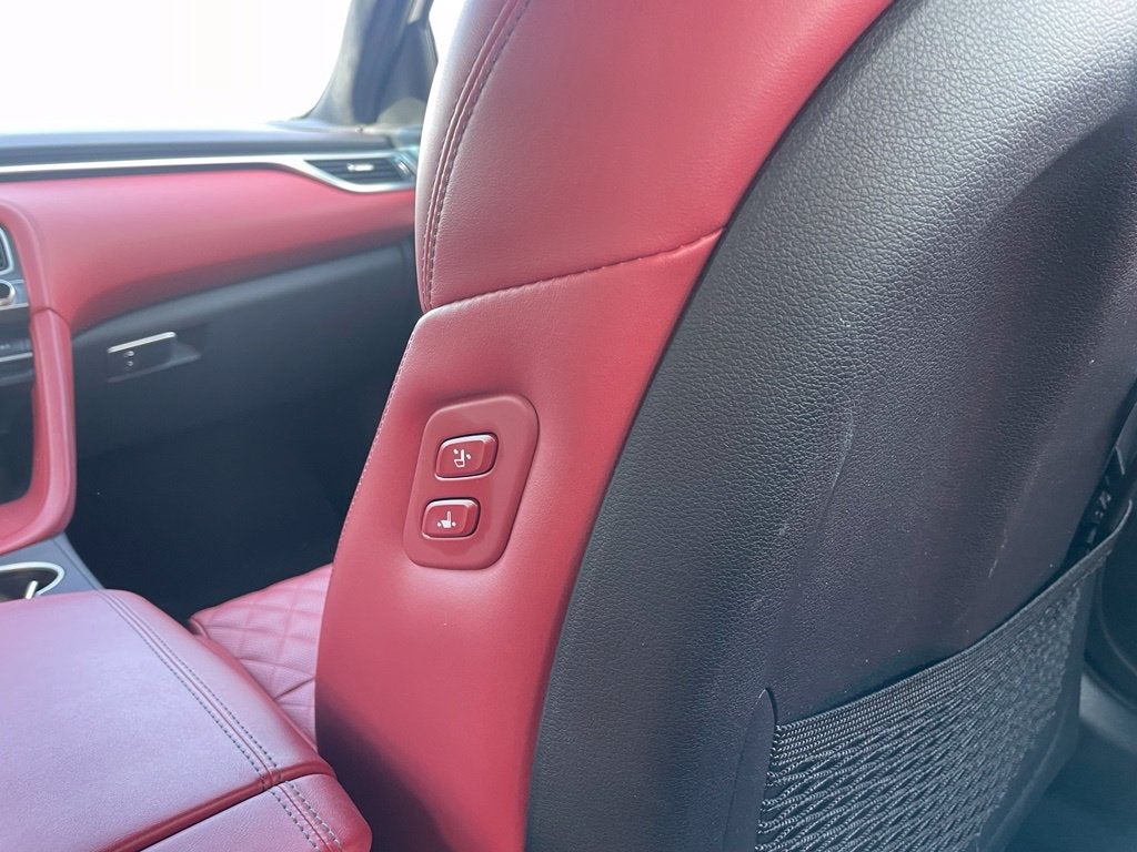 2023 Genesis G70 3.3T