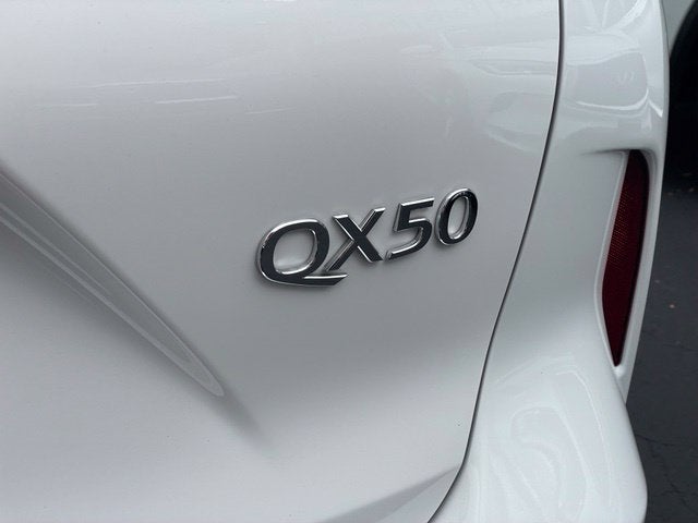 2023 INFINITI QX50 LUXE