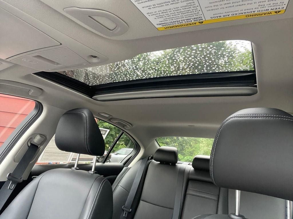 2022 INFINITI Q50 LUXE AWD