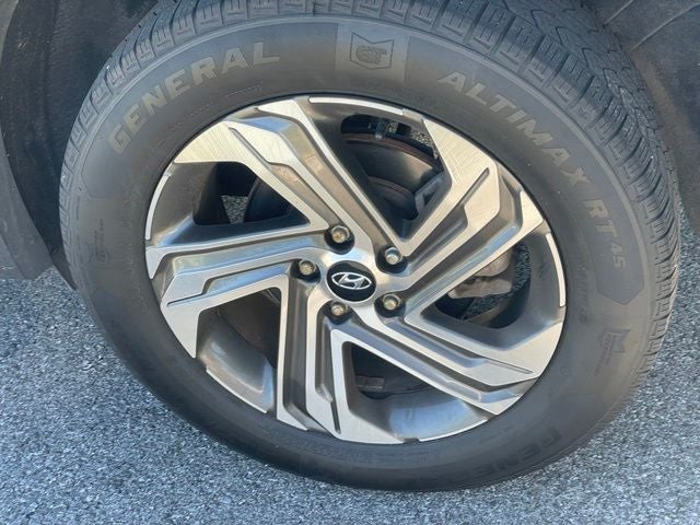 2023 Hyundai Santa Fe SE